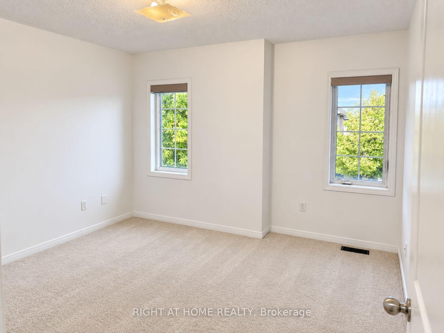 Photo 15 of 1260 Mccron Crescent, Newmarket, Stonehaven-Wyndham — HOMEH
