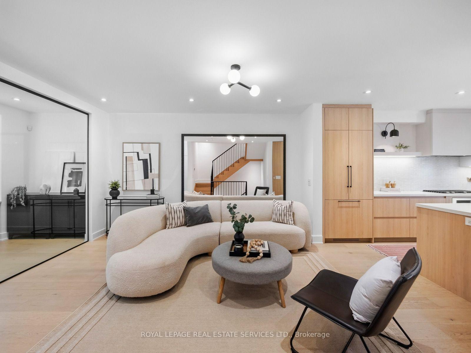 Photo 5 of 374 Spadina Road, Toronto, Forest Hill South — HOMEH