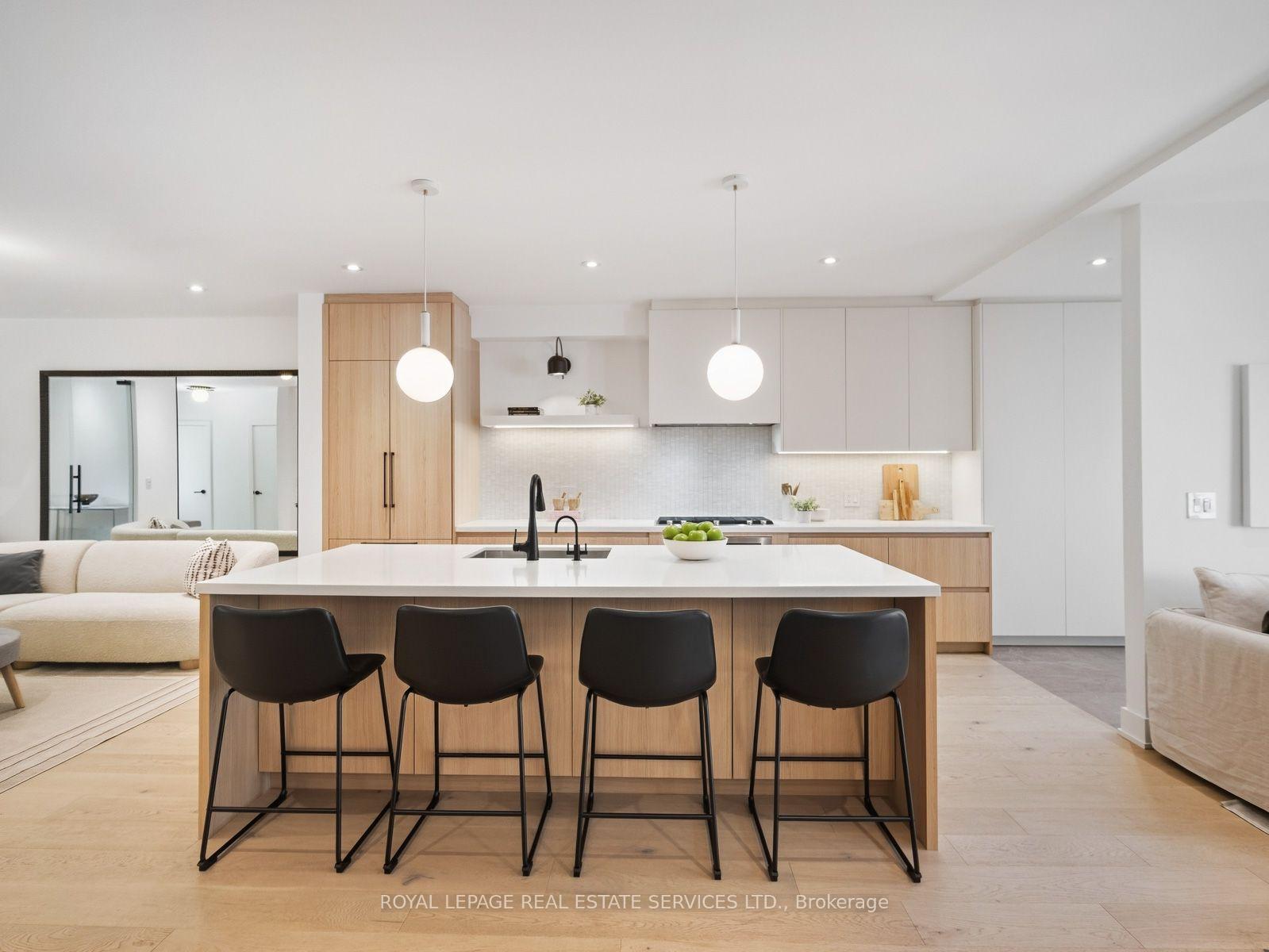 Photo 11 of 374 Spadina Road, Toronto, Forest Hill South — HOMEH