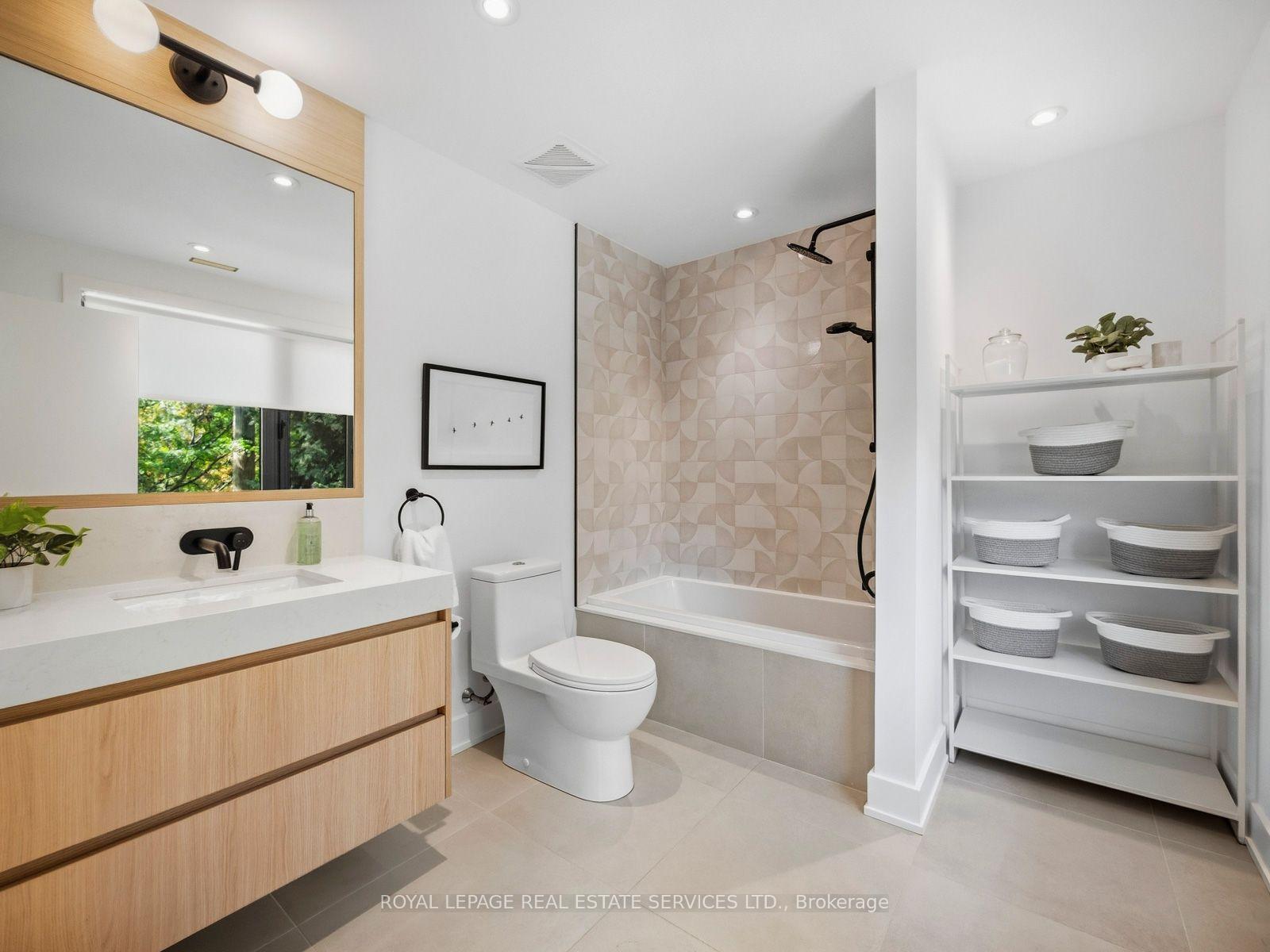 Photo 29 of 374 Spadina Road, Toronto, Forest Hill South — HOMEH