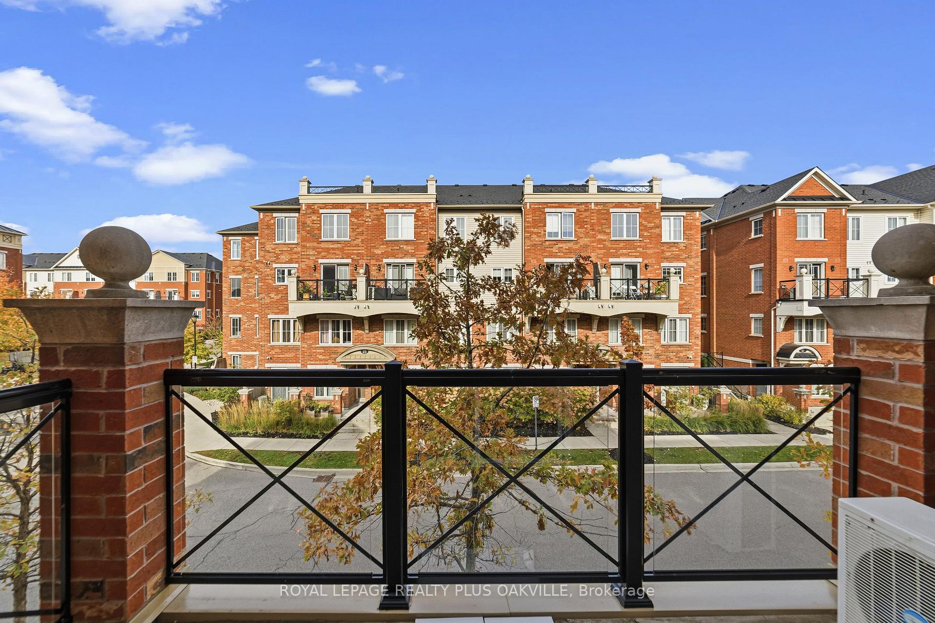 Photo 12 of Unit 6, 2464 Post Road, Oakville, River Oaks — HOMEH