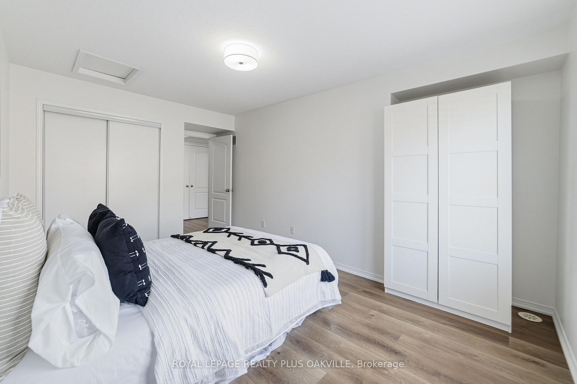 Photo 16 of Unit 6, 2464 Post Road, Oakville, River Oaks — HOMEH
