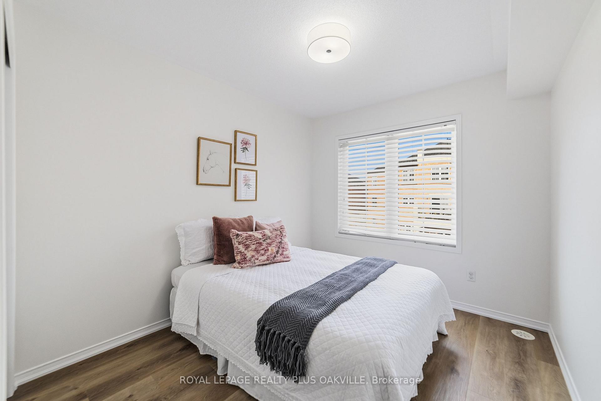 Photo 17 of Unit 6, 2464 Post Road, Oakville, River Oaks — HOMEH