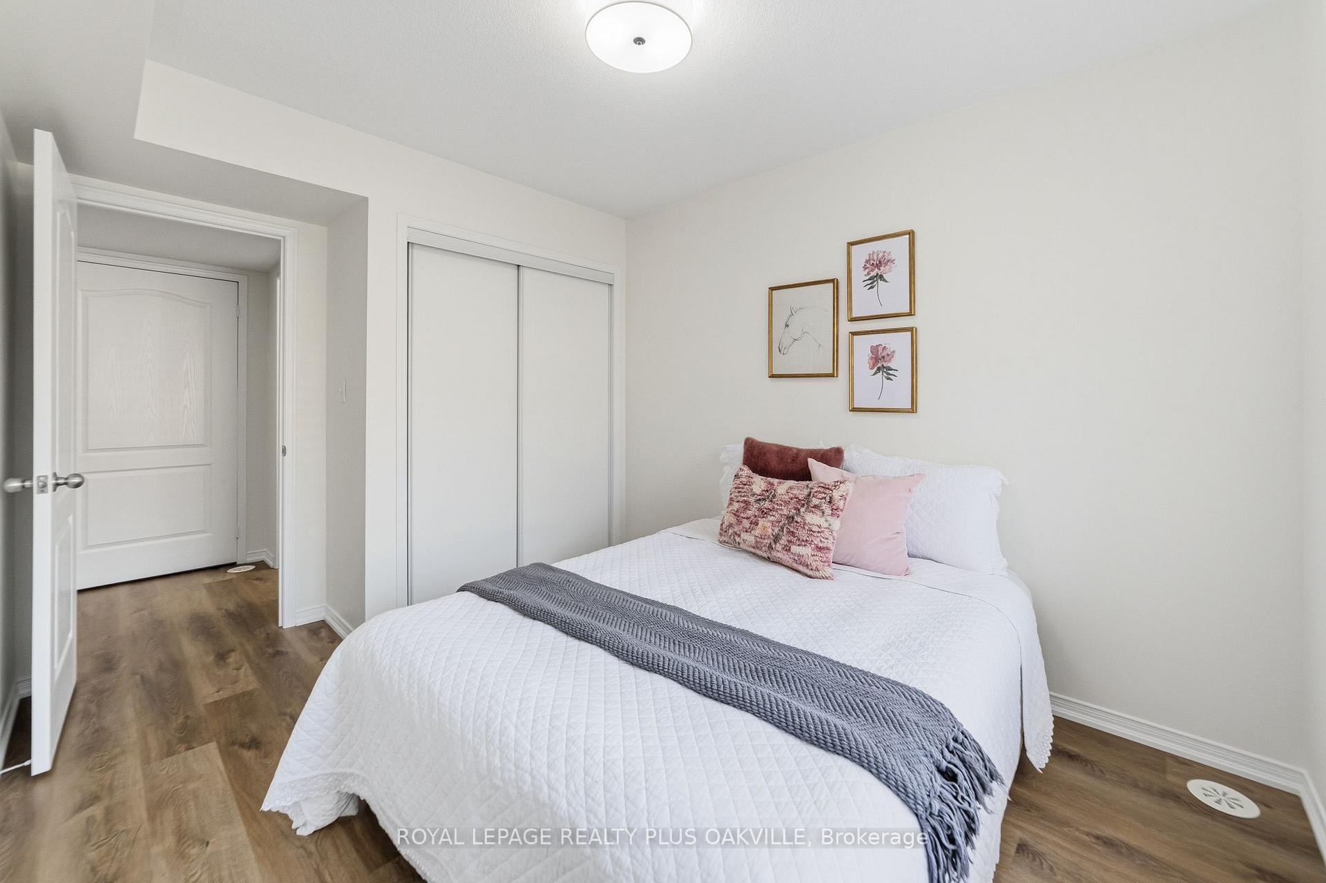 Photo 18 of Unit 6, 2464 Post Road, Oakville, River Oaks — HOMEH