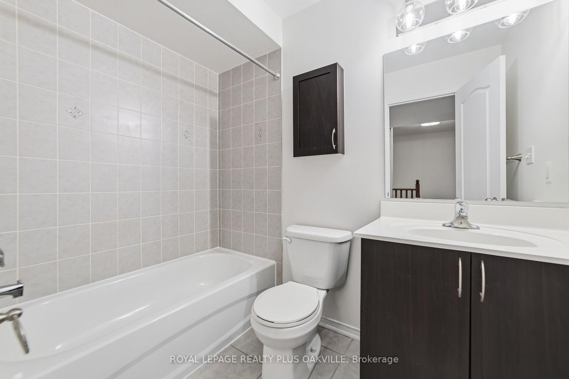 Photo 19 of Unit 6, 2464 Post Road, Oakville, River Oaks — HOMEH