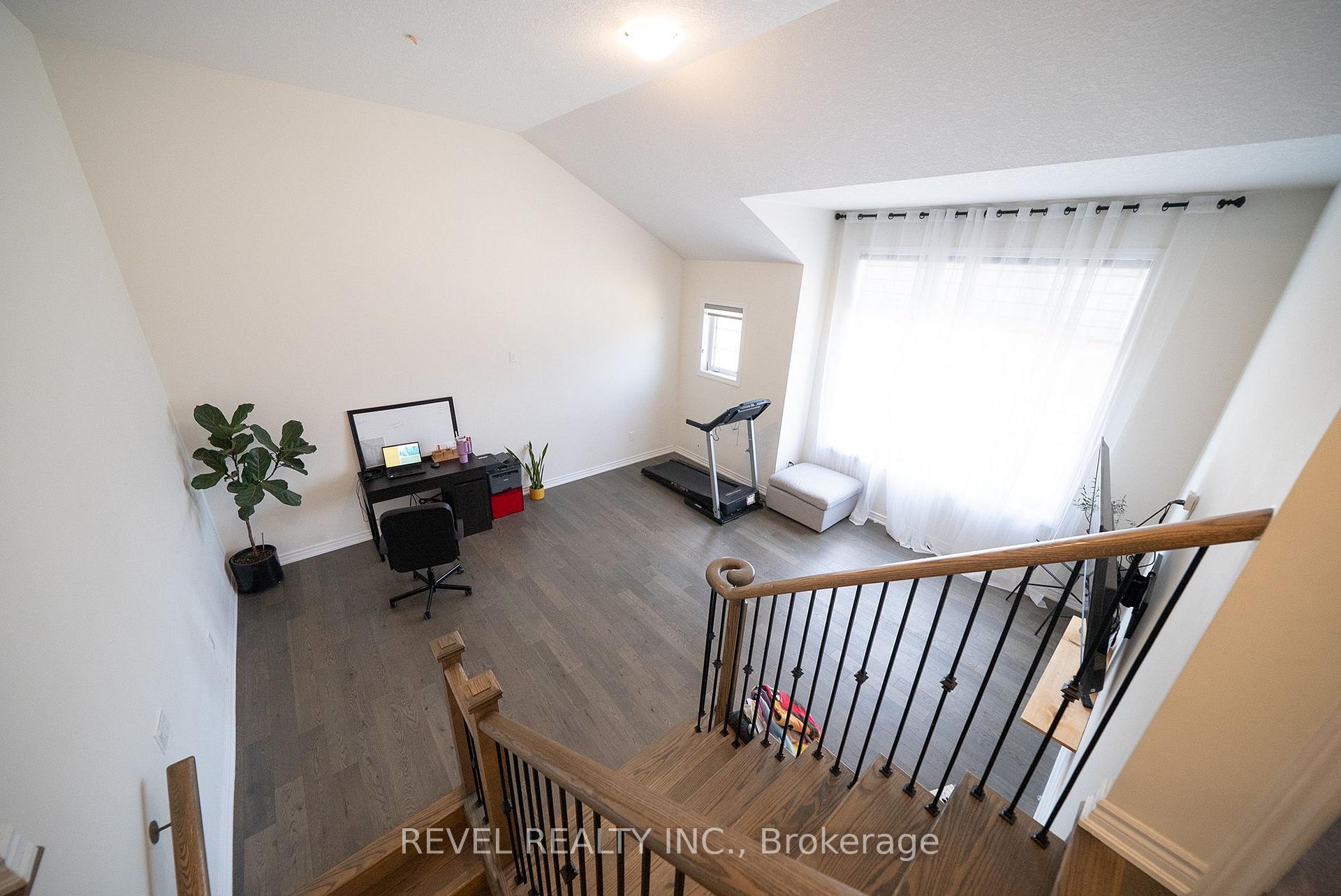 Photo 14 of 64 Holder Drive, Brantford, Empire South — HOMEH