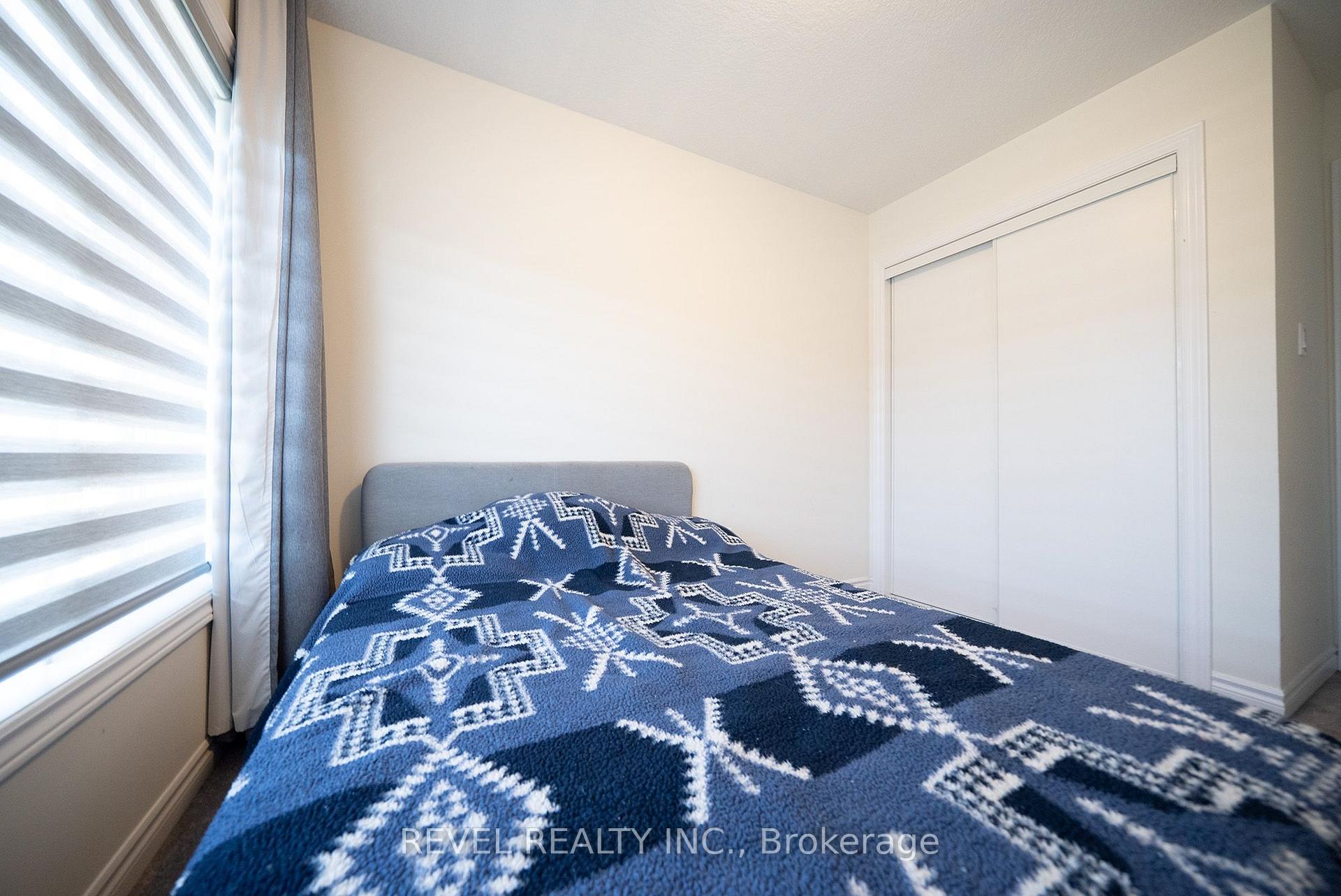 Photo 16 of 64 Holder Drive, Brantford, Empire South — HOMEH