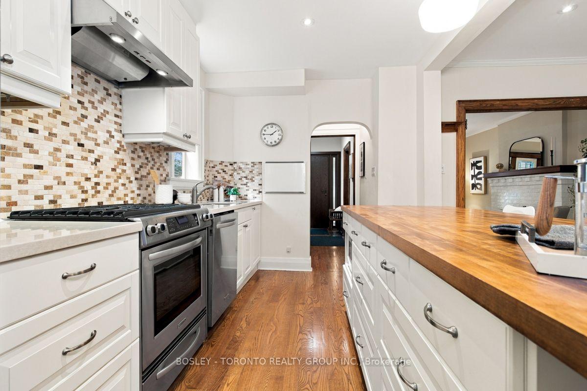 Photo 15 of 47 Raymond Avenue, Toronto, Lambton Baby Point — HOMEH