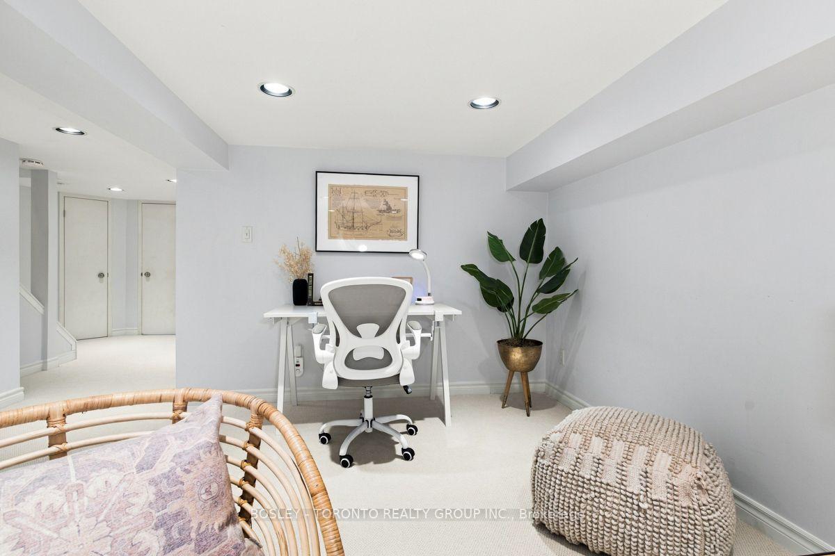 Photo 38 of 47 Raymond Avenue, Toronto, Lambton Baby Point — HOMEH