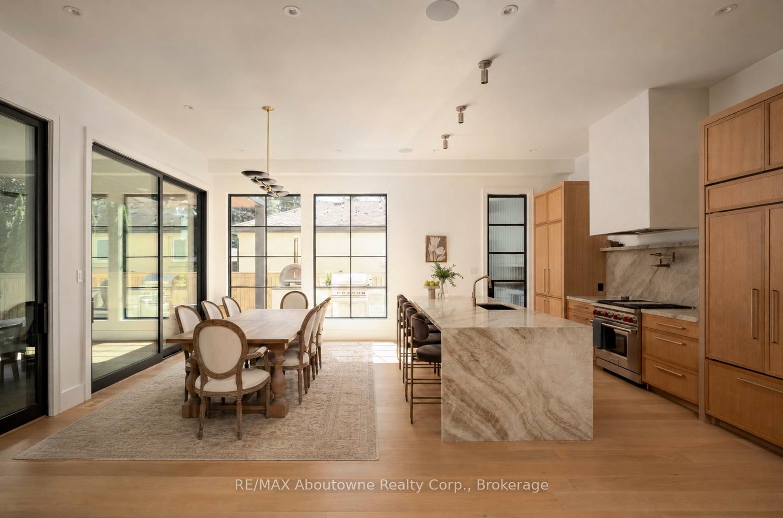 Photo 14 of 203 Weybourne Road, Oakville, West — HOMEH