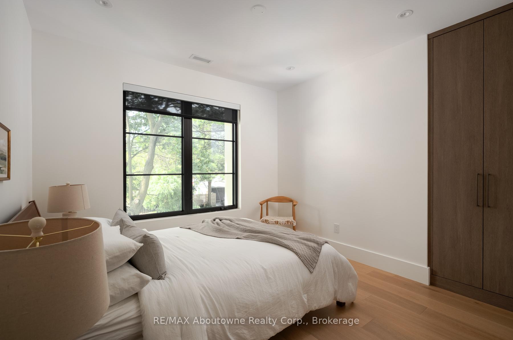Photo 29 of 203 Weybourne Road, Oakville, West — HOMEH