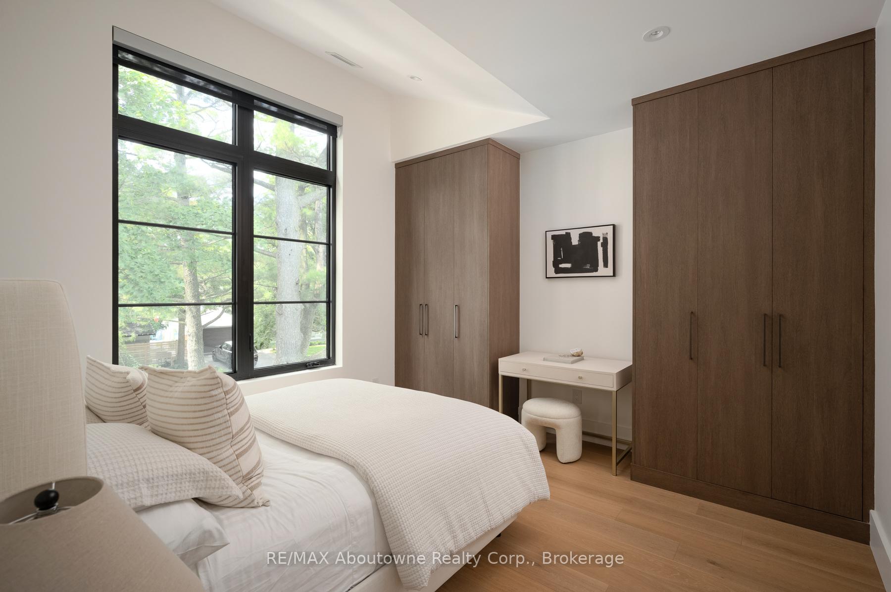 Photo 30 of 203 Weybourne Road, Oakville, West — HOMEH