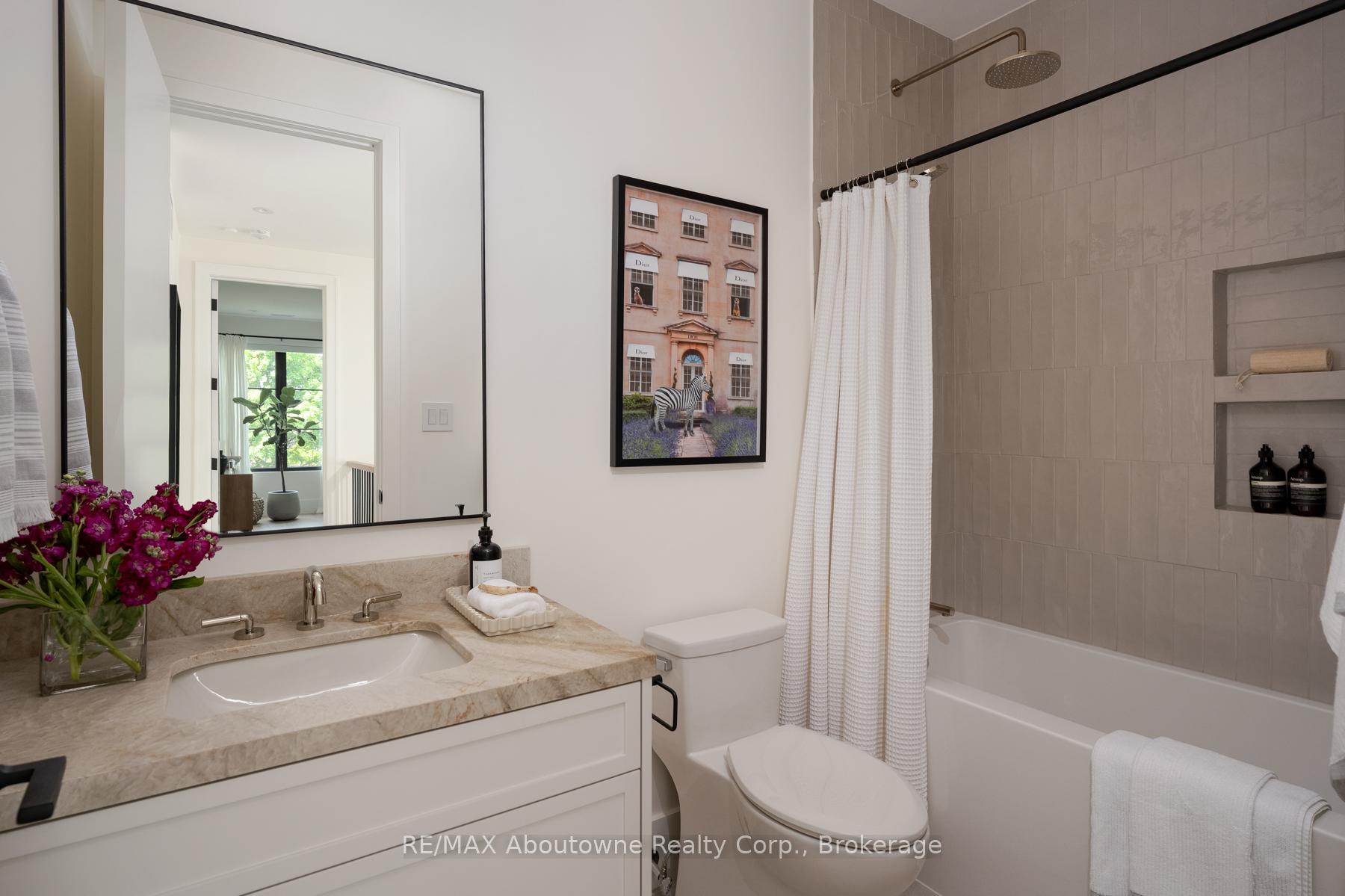 Photo 31 of 203 Weybourne Road, Oakville, West — HOMEH