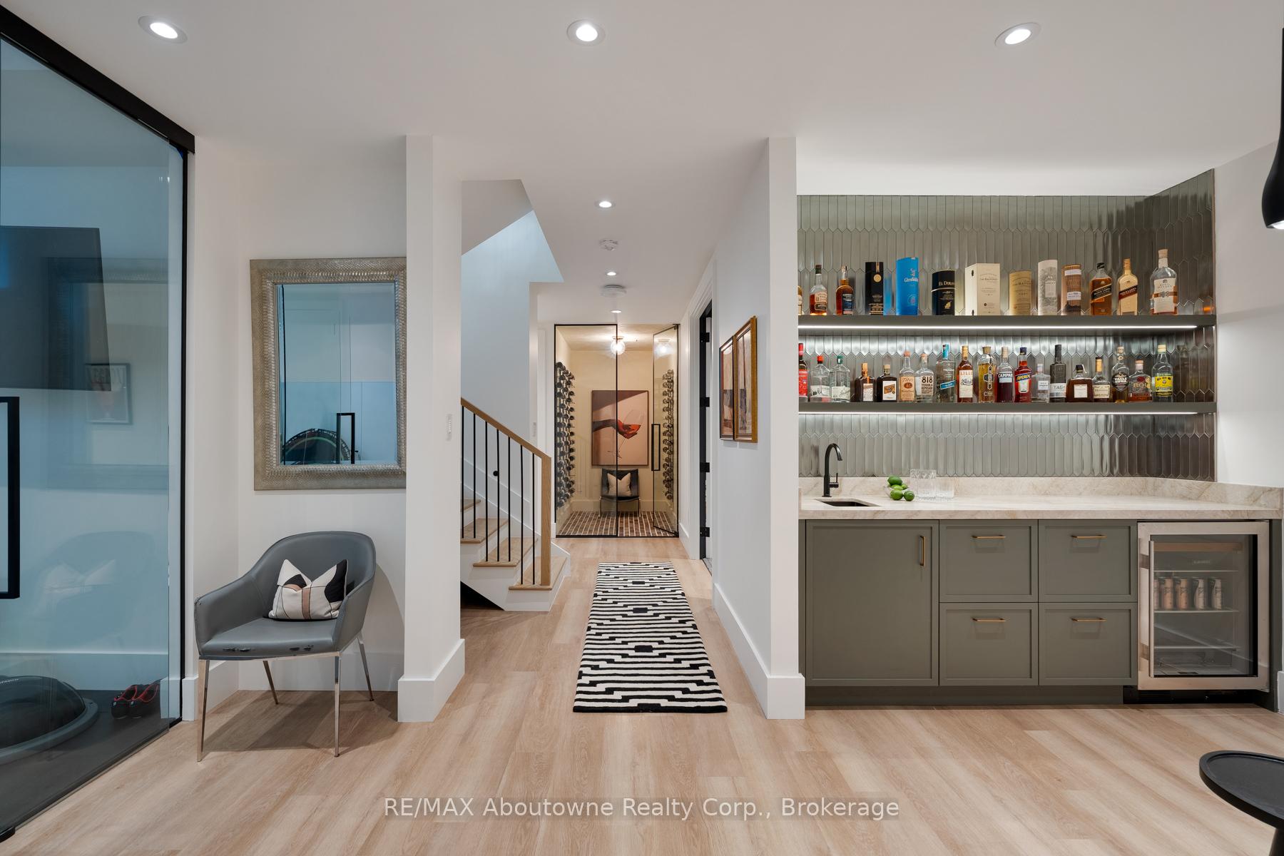 Photo 34 of 203 Weybourne Road, Oakville, West — HOMEH