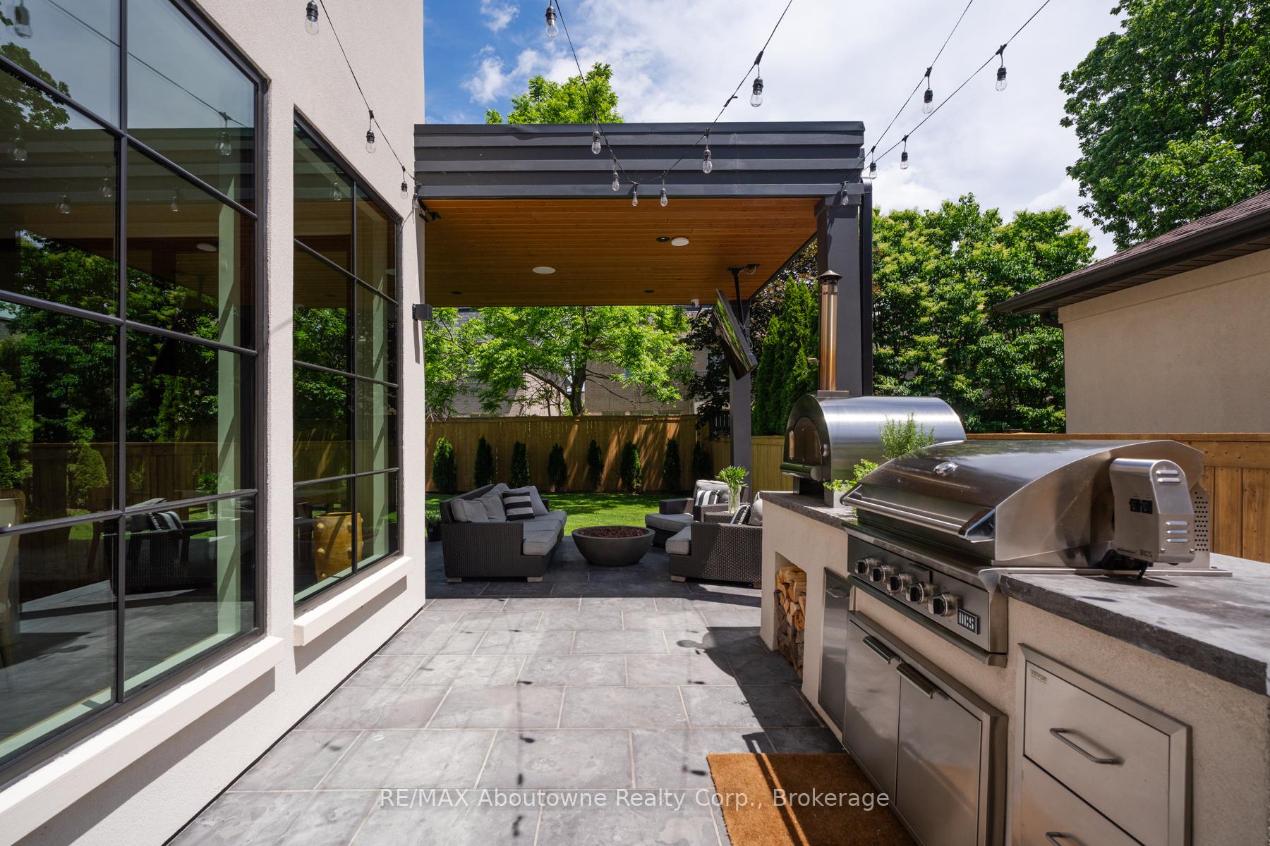 Photo 43 of 203 Weybourne Road, Oakville, West — HOMEH