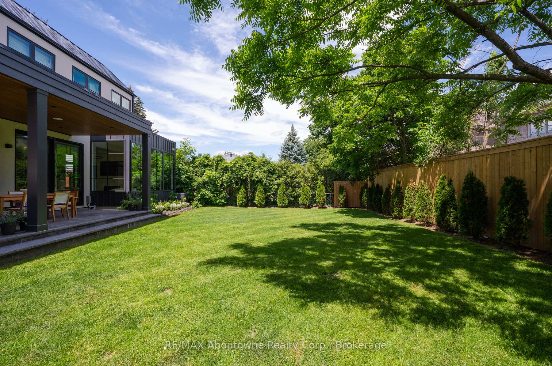 Photo 44 of 203 Weybourne Road, Oakville, West — HOMEH