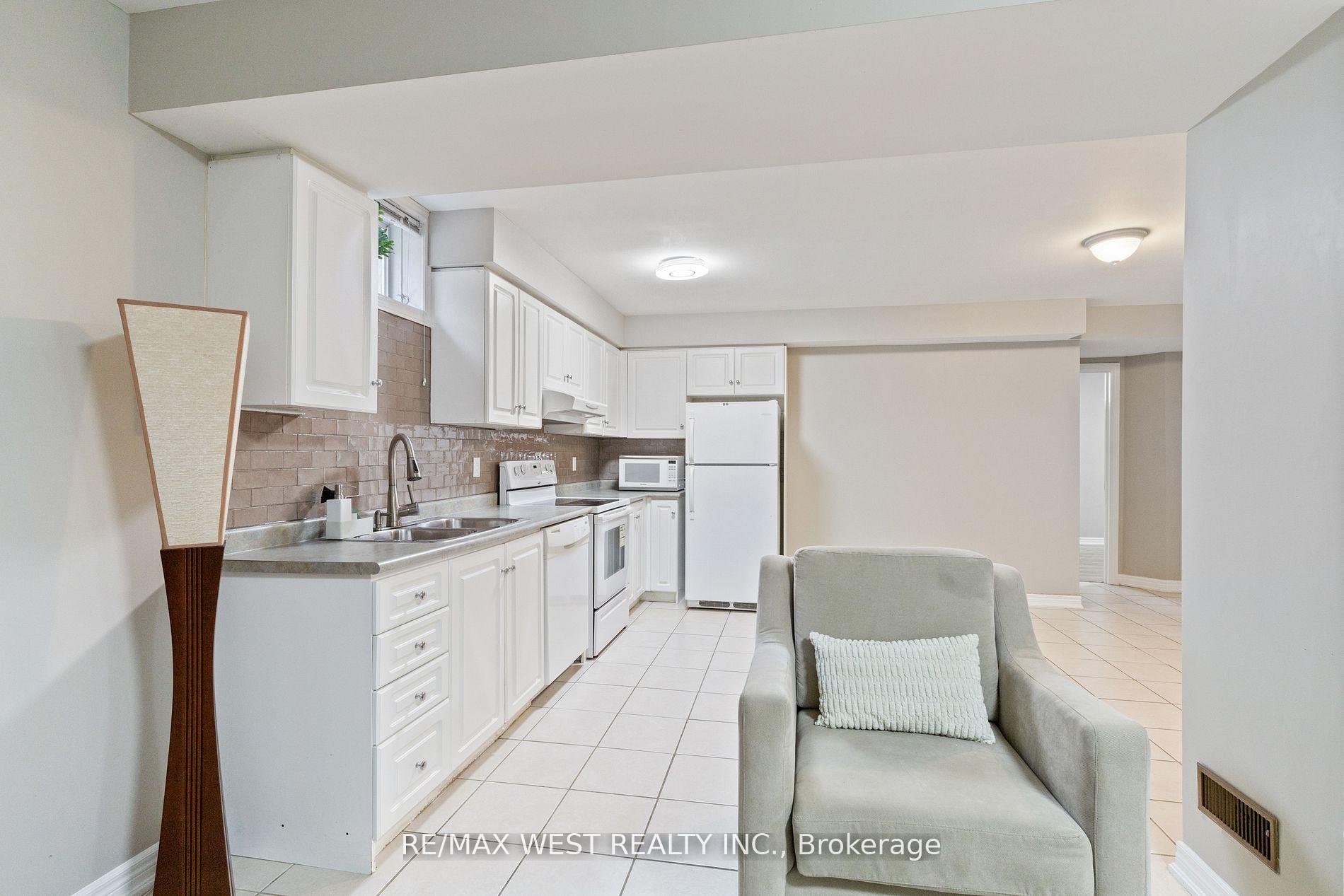 Photo 12 of 47 Timber Lane, Vaughan, East Woodbridge — HOMEH