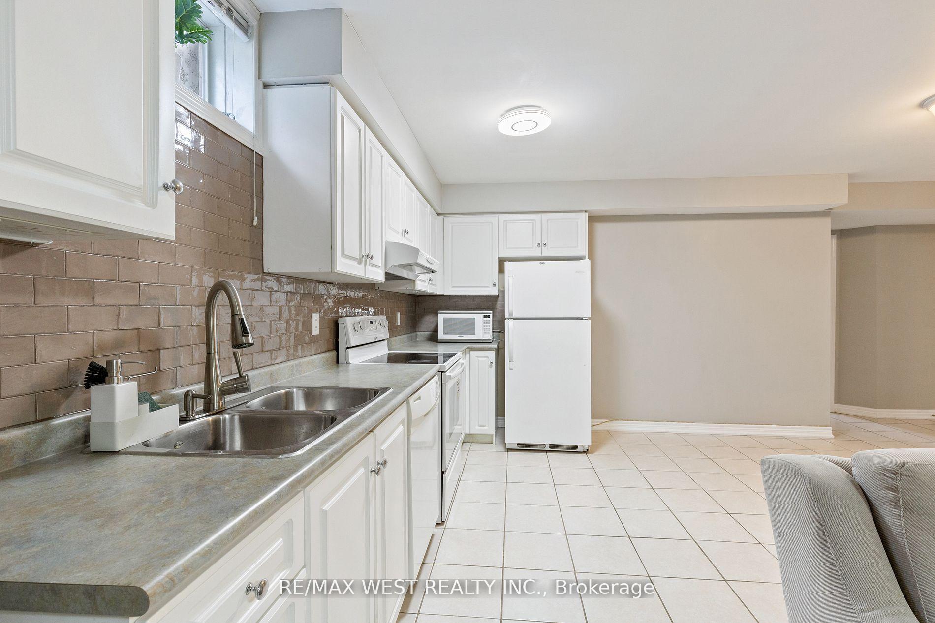 Photo 13 of 47 Timber Lane, Vaughan, East Woodbridge — HOMEH