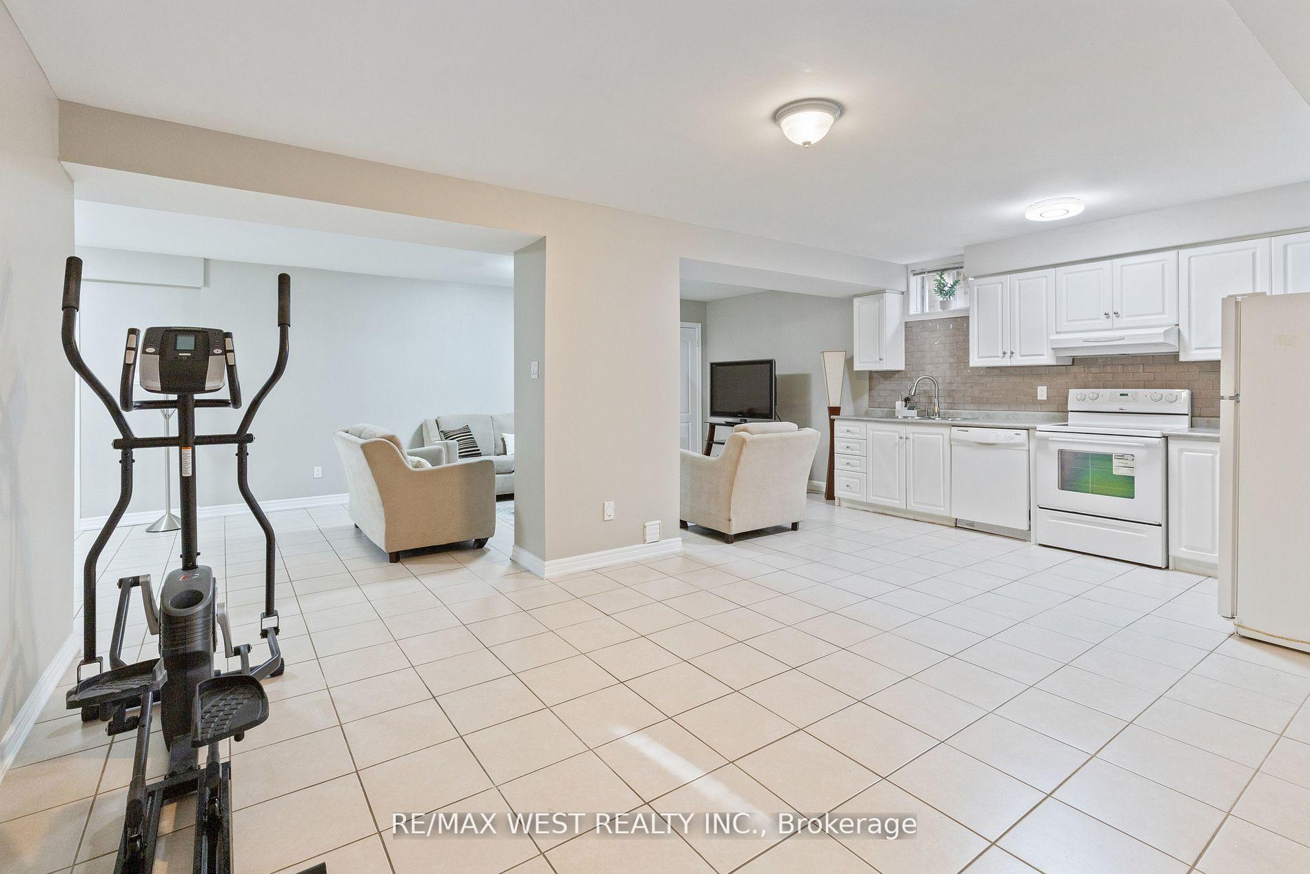 Photo 16 of 47 Timber Lane, Vaughan, East Woodbridge — HOMEH