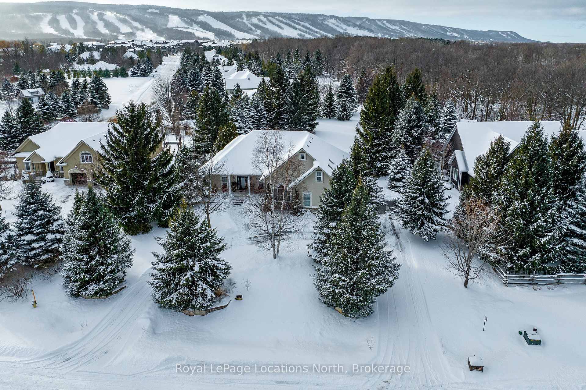 Photo 2 of 12 Evergreen Road, Collingwood — HOMEH
