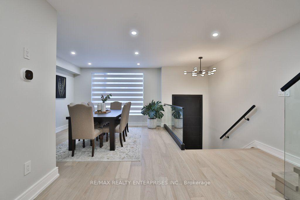 Photo 9 of 47 Thirteenth Street, Etobicoke, New Toronto — HOMEH