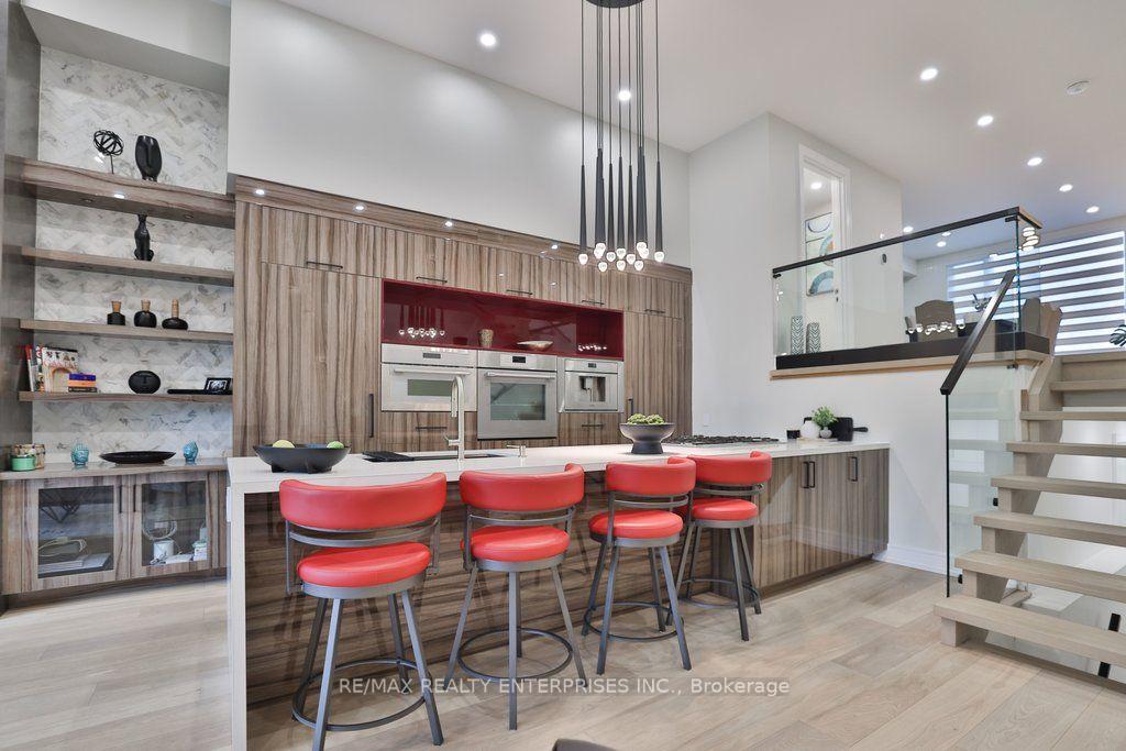 Photo 12 of 47 Thirteenth Street, Etobicoke, New Toronto — HOMEH