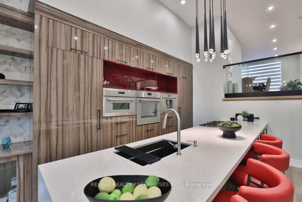 Photo 14 of 47 Thirteenth Street, Etobicoke, New Toronto — HOMEH