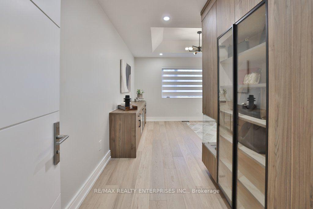 Photo 20 of 47 Thirteenth Street, Etobicoke, New Toronto — HOMEH