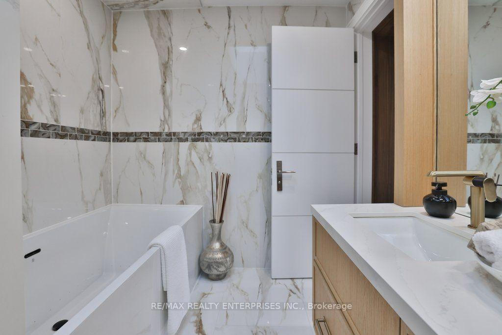 Photo 26 of 47 Thirteenth Street, Etobicoke, New Toronto — HOMEH