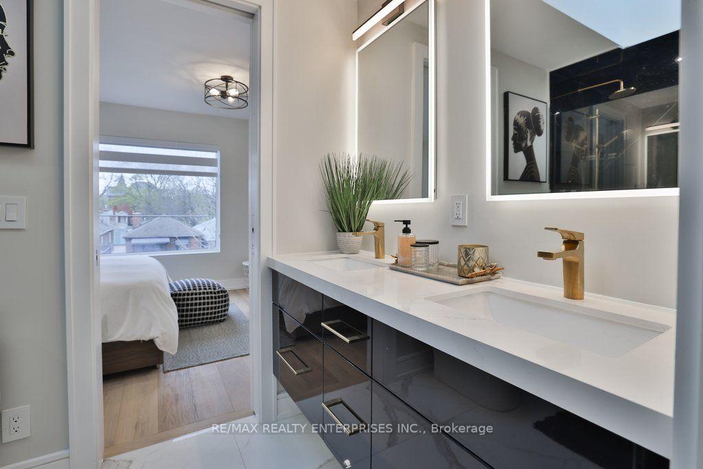 Photo 31 of 47 Thirteenth Street, Etobicoke, New Toronto — HOMEH
