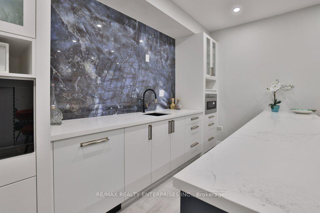Photo 34 of 47 Thirteenth Street, Etobicoke, New Toronto — HOMEH