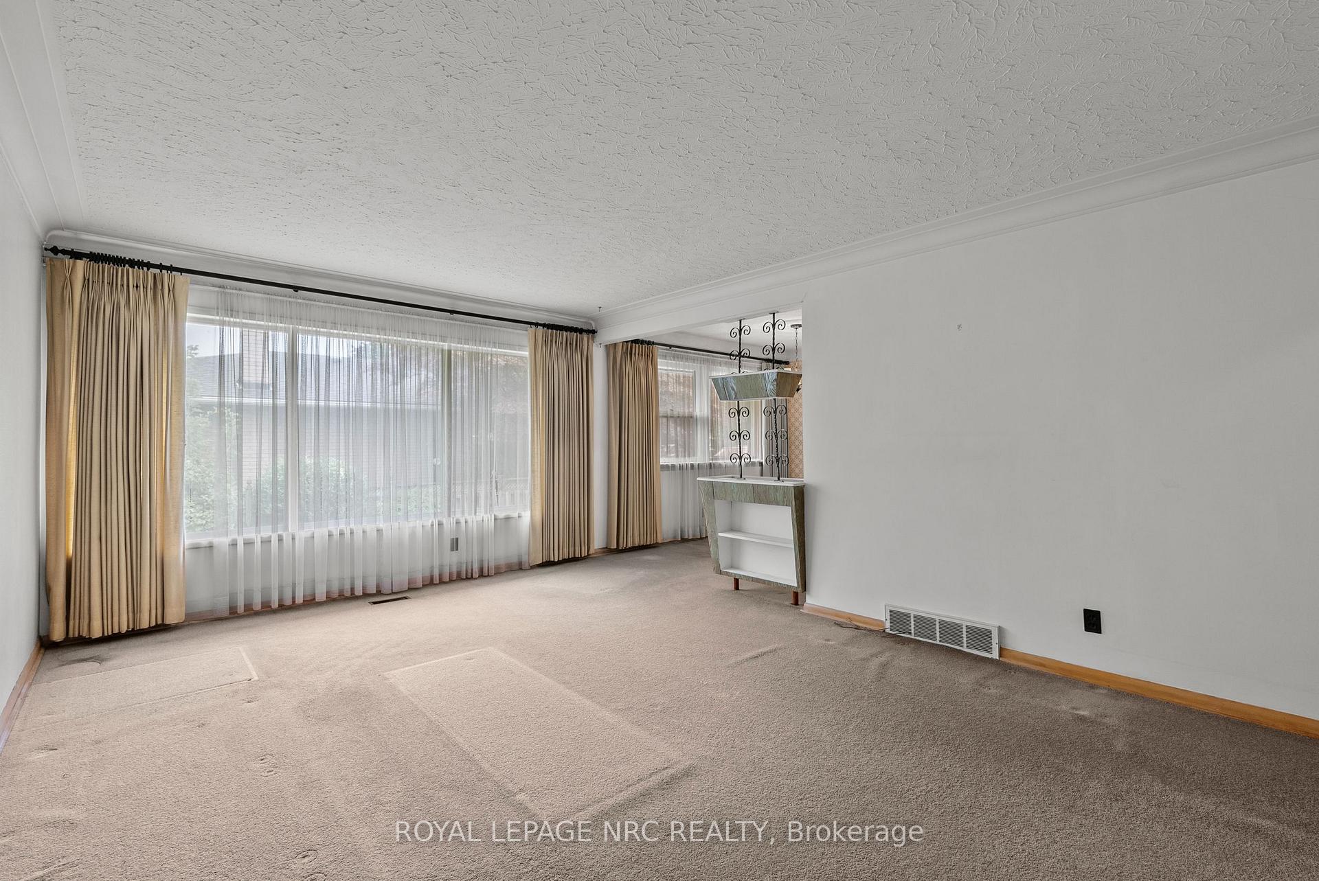 Photo 10 of 552 Bunting Road, St. Catharines, Bunting/Linwell — HOMEH