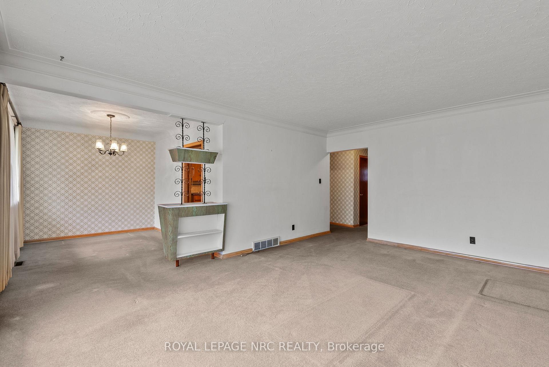 Photo 11 of 552 Bunting Road, St. Catharines, Bunting/Linwell — HOMEH