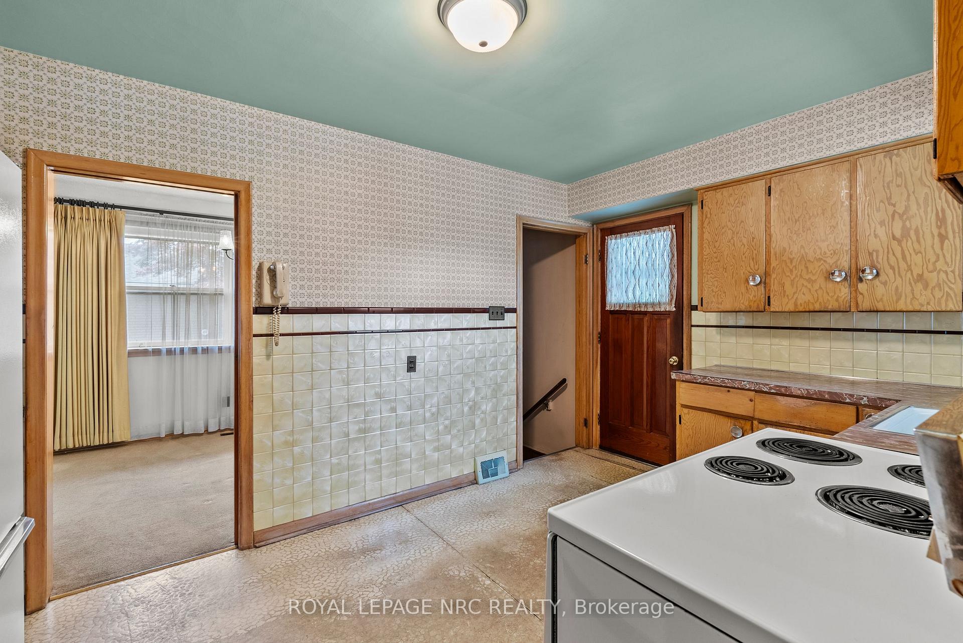 Photo 16 of 552 Bunting Road, St. Catharines, Bunting/Linwell — HOMEH