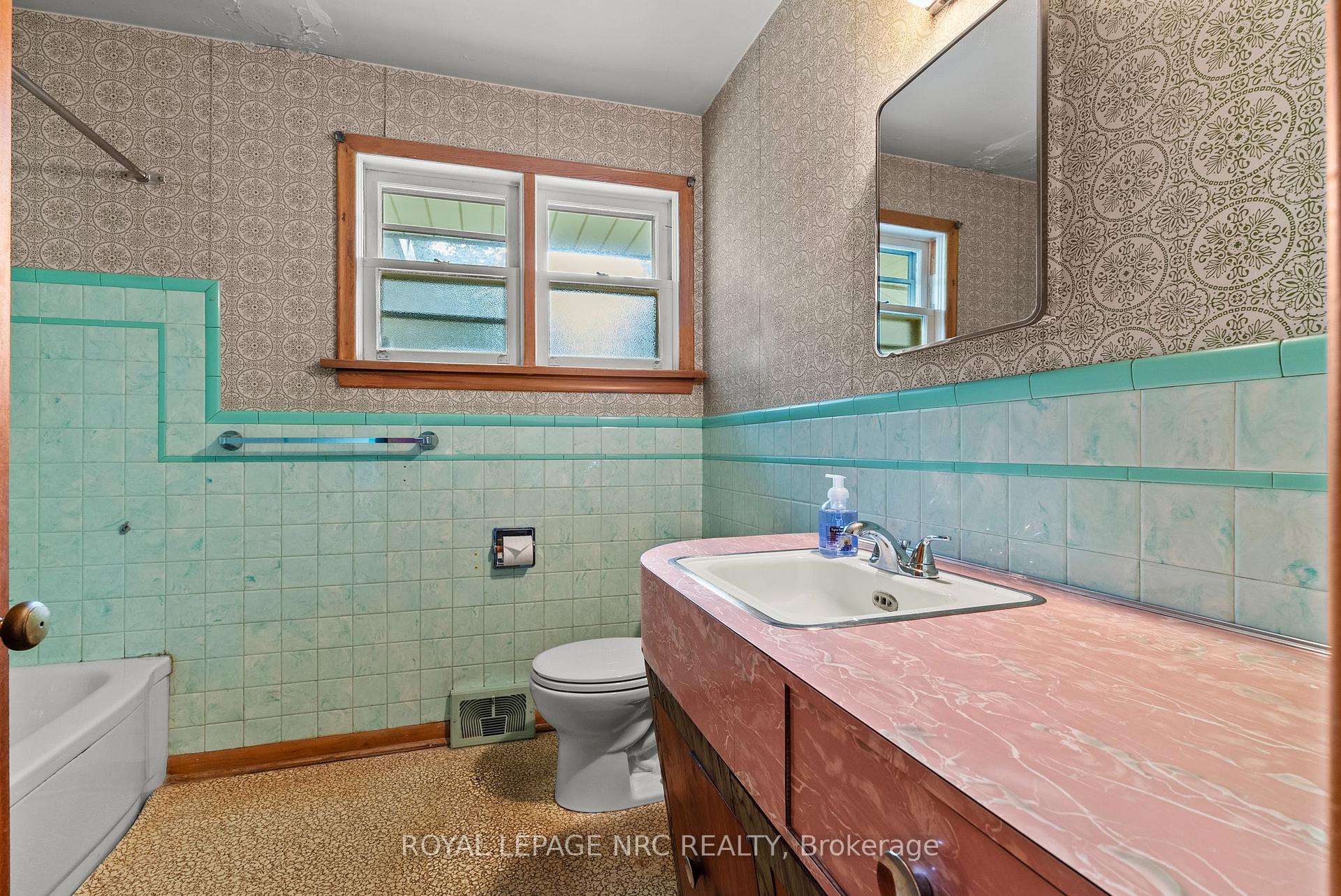 Photo 23 of 552 Bunting Road, St. Catharines, Bunting/Linwell — HOMEH