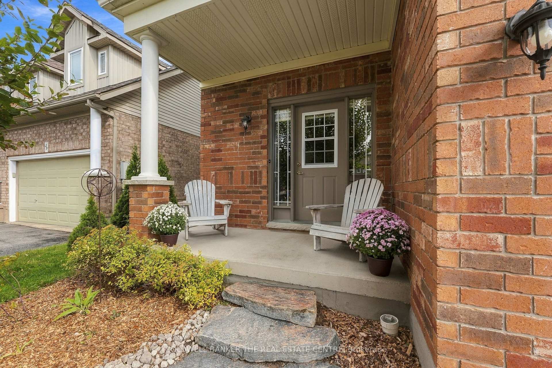 Photo 3 of 37 Stoneham Street, New Tecumseth, Alliston — HOMEH