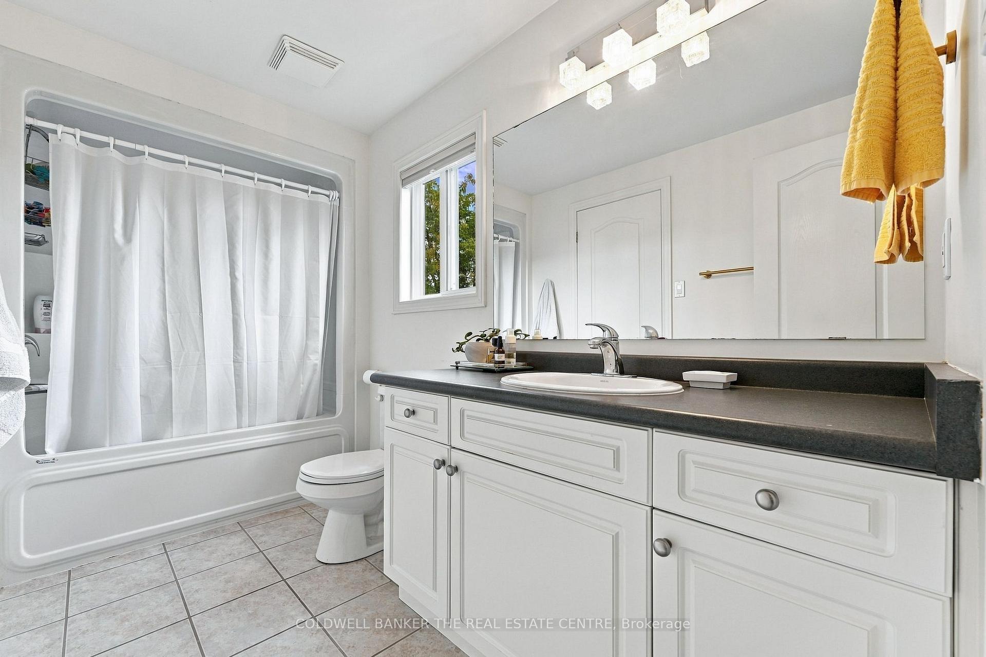 Photo 20 of 37 Stoneham Street, New Tecumseth, Alliston — HOMEH