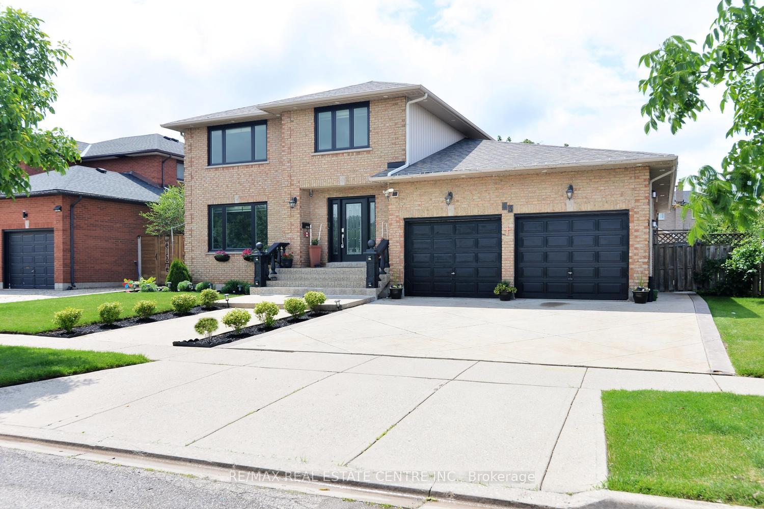Photo 1 of 43 Regalview Drive, Hamilton, Stoney Creek — HOMEH