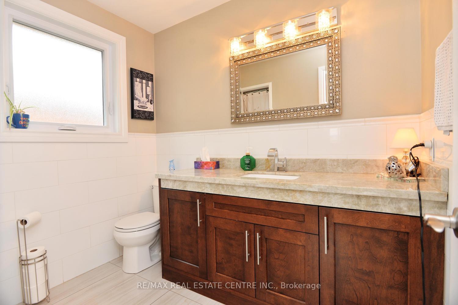 Photo 28 of 43 Regalview Drive, Hamilton, Stoney Creek — HOMEH