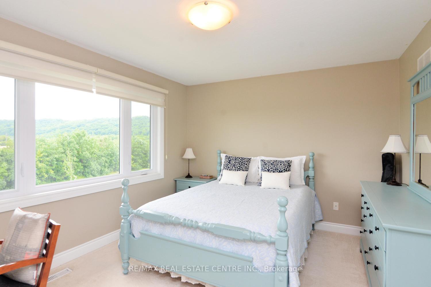 Photo 30 of 43 Regalview Drive, Hamilton, Stoney Creek — HOMEH