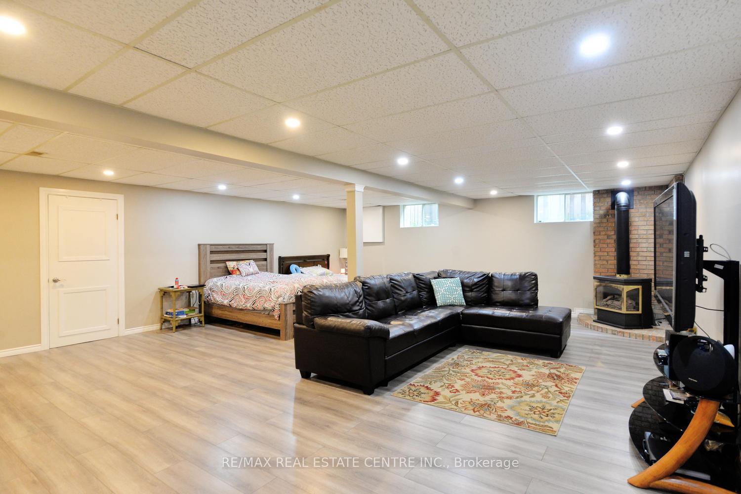 Photo 36 of 43 Regalview Drive, Hamilton, Stoney Creek — HOMEH