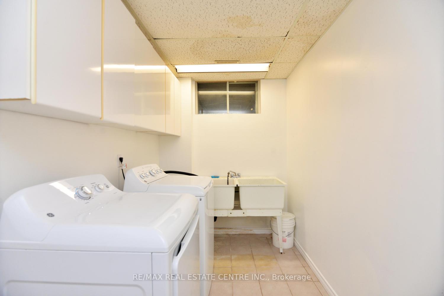 Photo 40 of 43 Regalview Drive, Hamilton, Stoney Creek — HOMEH