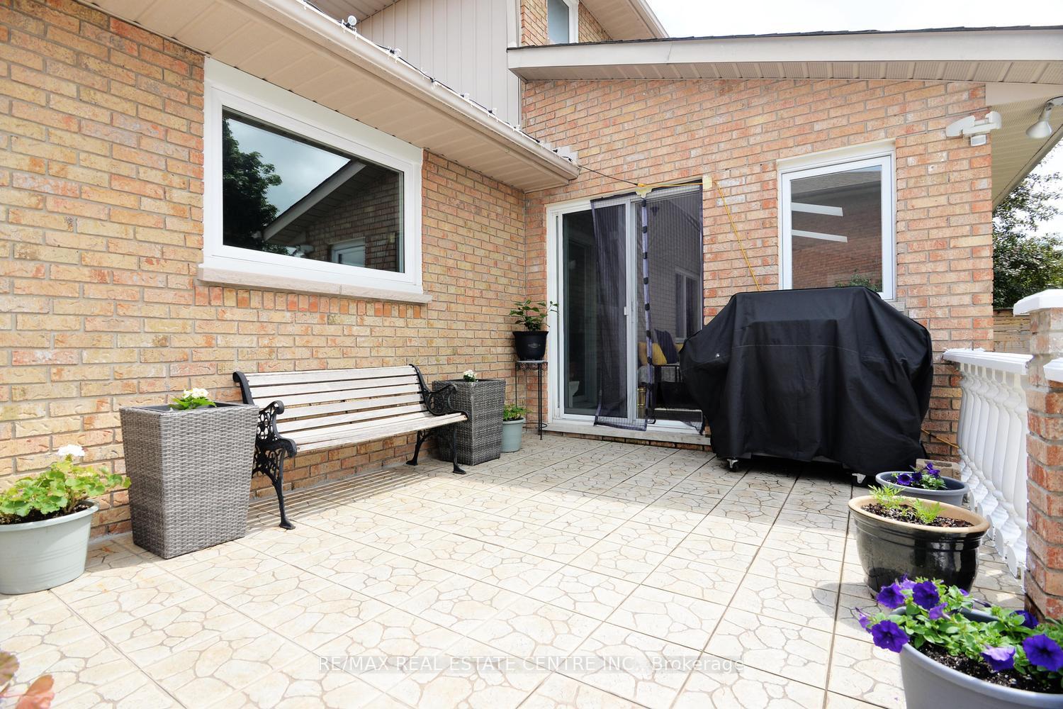Photo 44 of 43 Regalview Drive, Hamilton, Stoney Creek — HOMEH