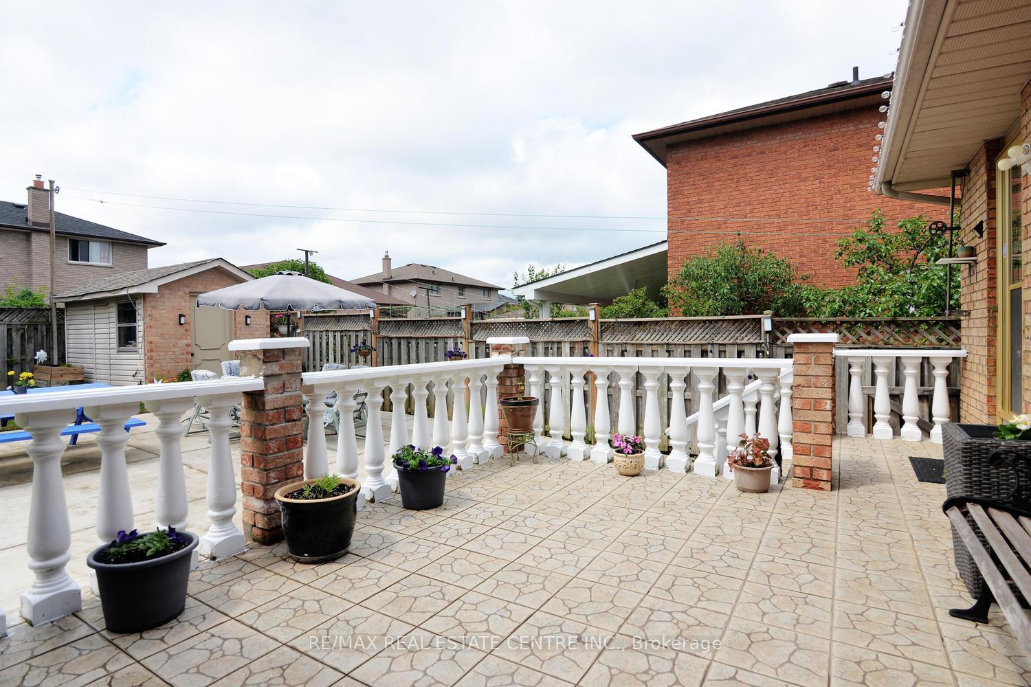 Photo 45 of 43 Regalview Drive, Hamilton, Stoney Creek — HOMEH