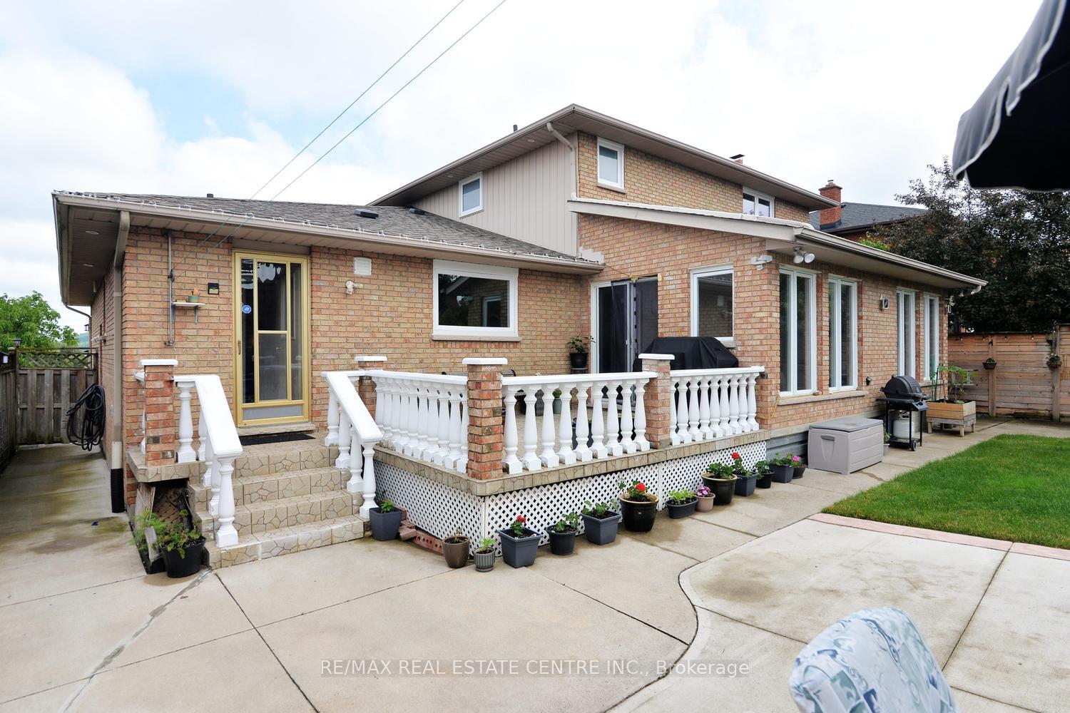 Photo 46 of 43 Regalview Drive, Hamilton, Stoney Creek — HOMEH