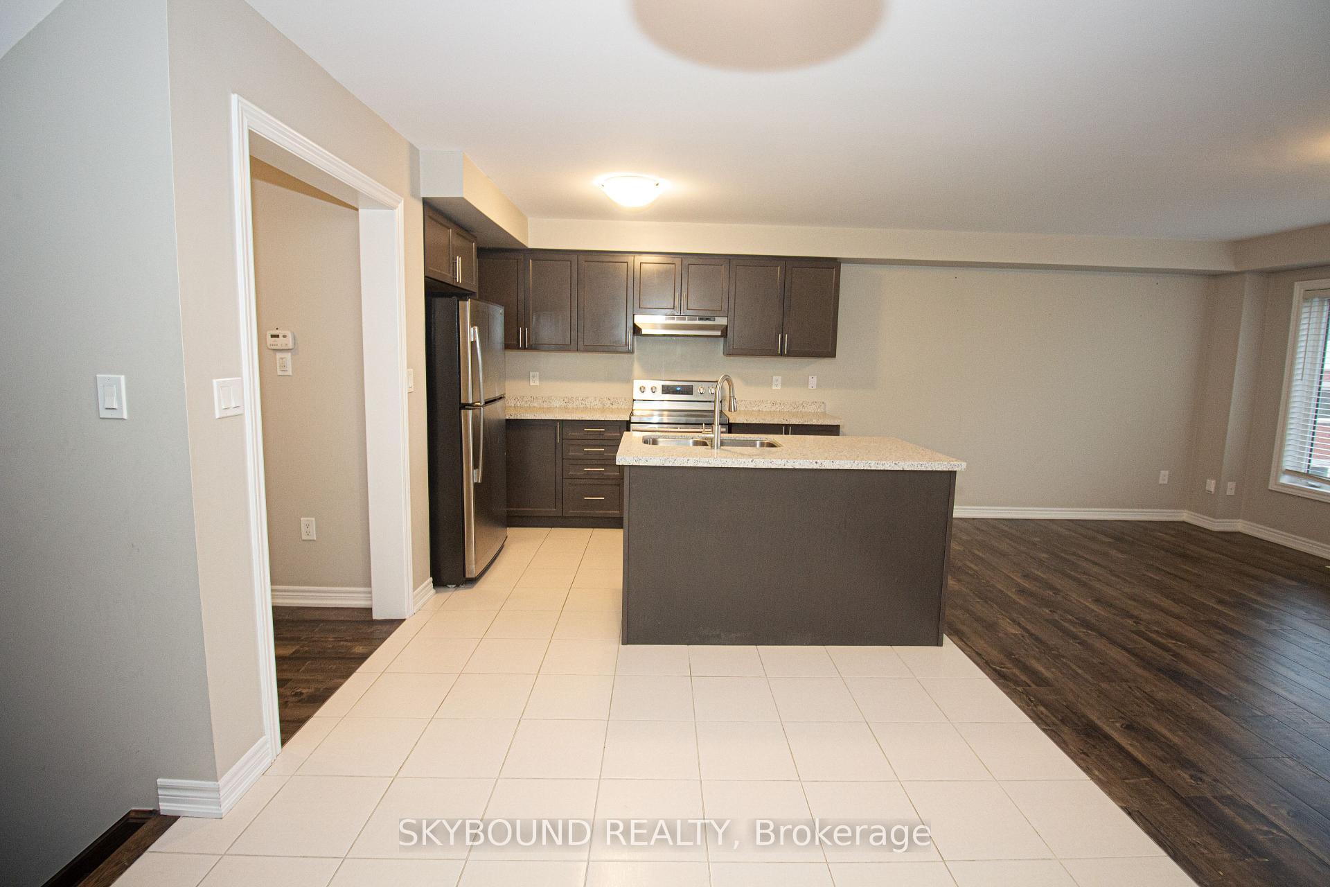 Photo 5 of Unit 8, 395 Linden Drive, Cambridge, Preston Heights — HOMEH