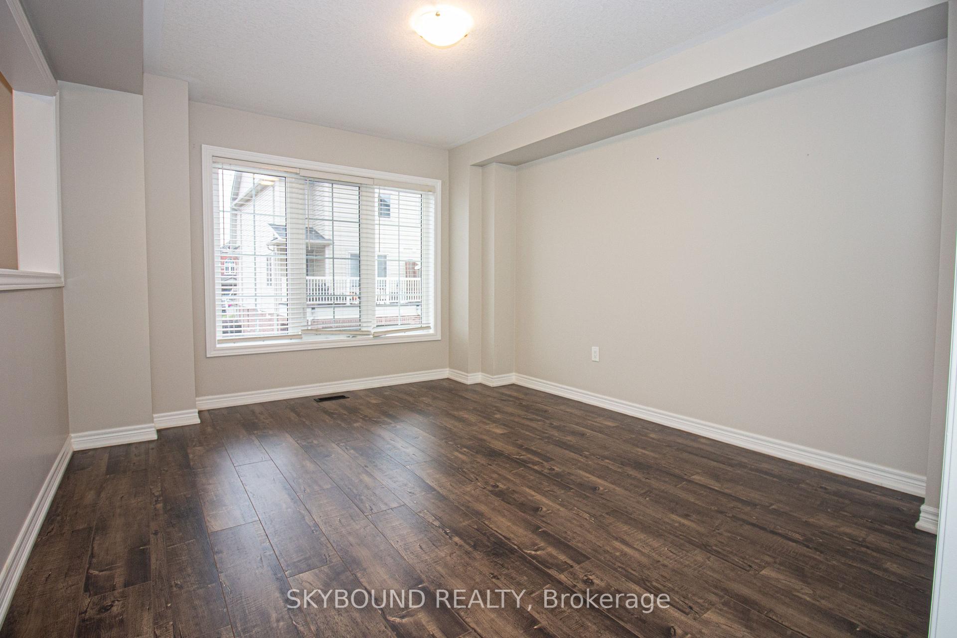 Photo 10 of Unit 8, 395 Linden Drive, Cambridge, Preston Heights — HOMEH