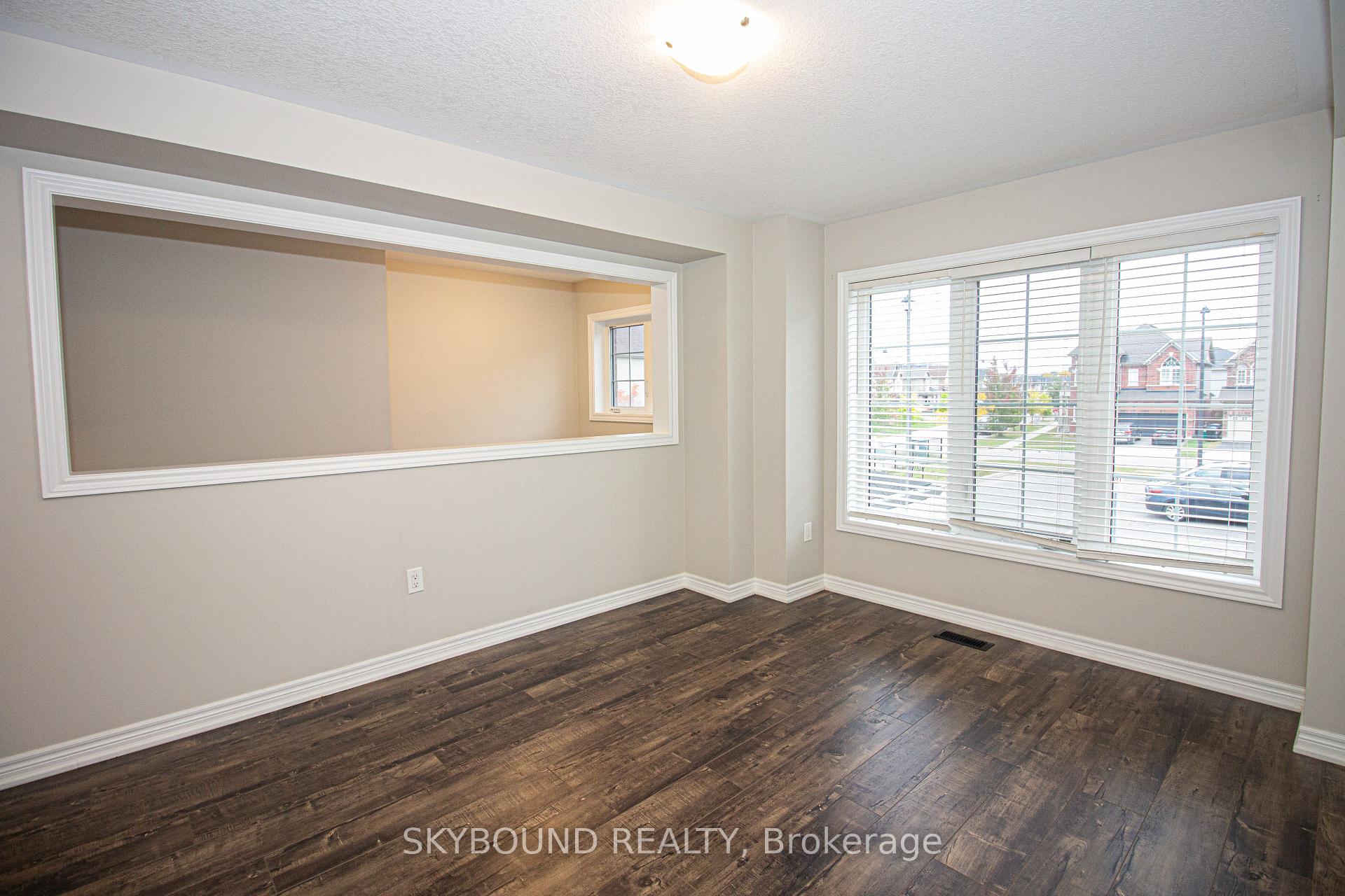 Photo 11 of Unit 8, 395 Linden Drive, Cambridge, Preston Heights — HOMEH