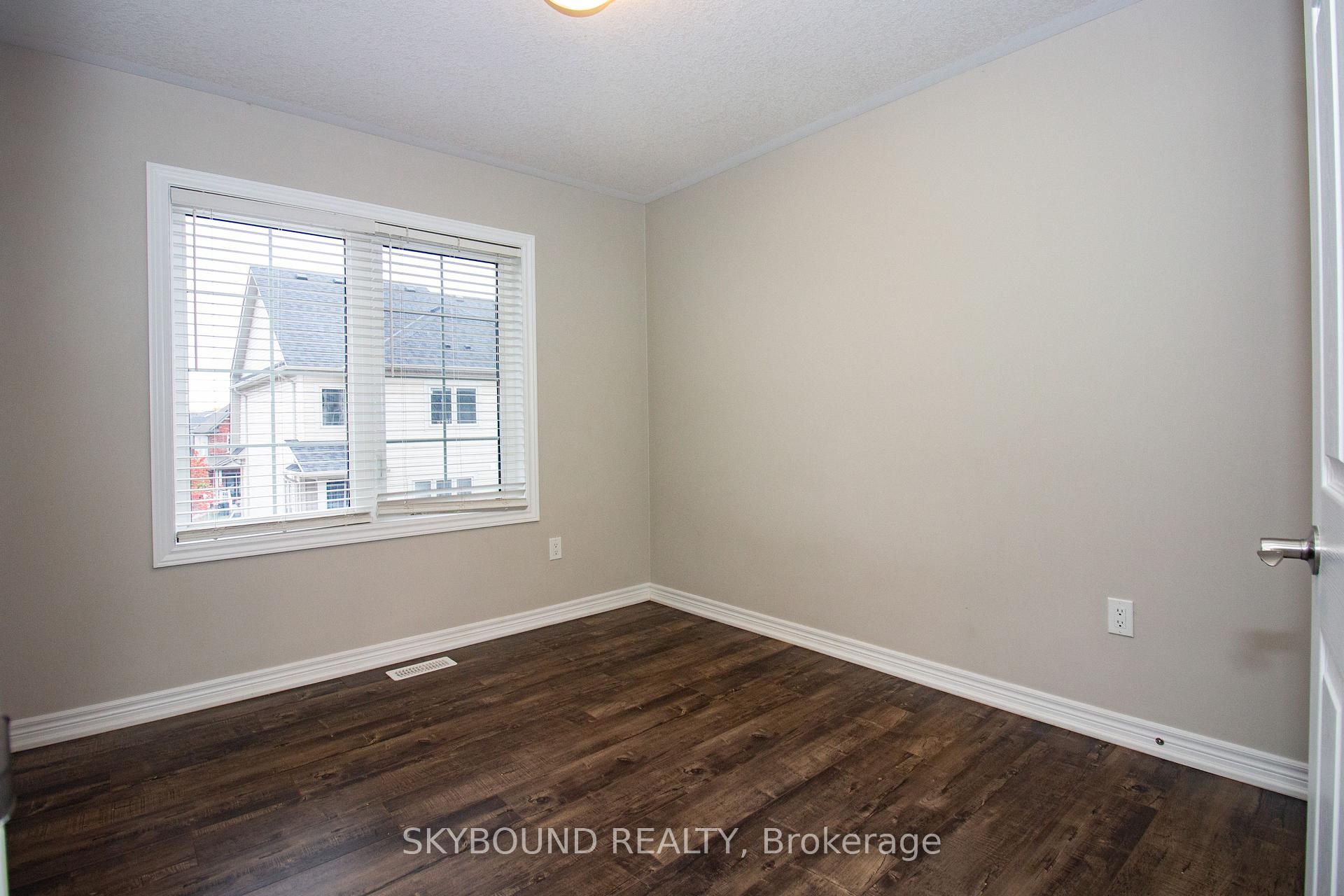 Photo 16 of Unit 8, 395 Linden Drive, Cambridge, Preston Heights — HOMEH