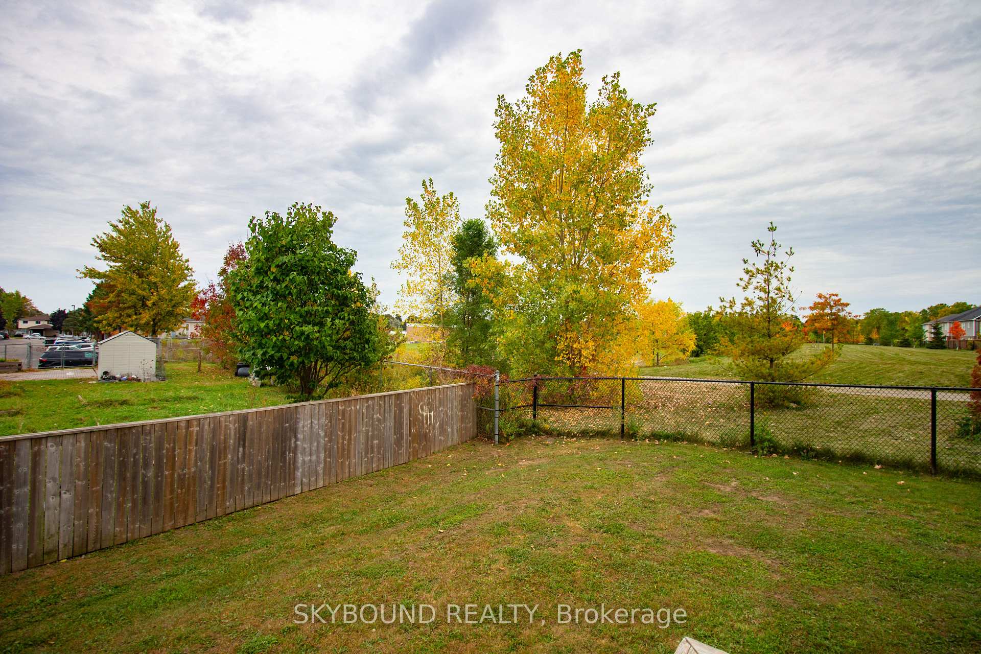 Photo 19 of Unit 8, 395 Linden Drive, Cambridge, Preston Heights — HOMEH